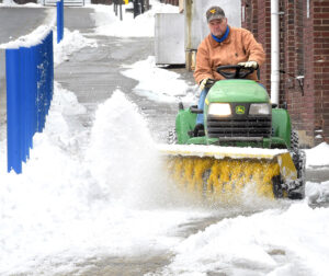 Reedsville Council reminds property owners to keep sidewalks clean